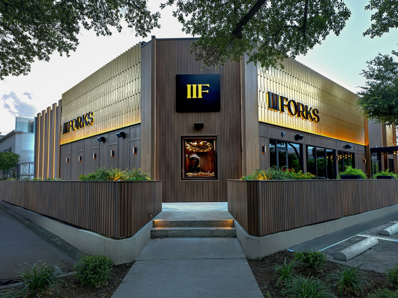 INTERIOR, ARCHITECTURE & AERIAL PHOTOGRAPHY & MOTION